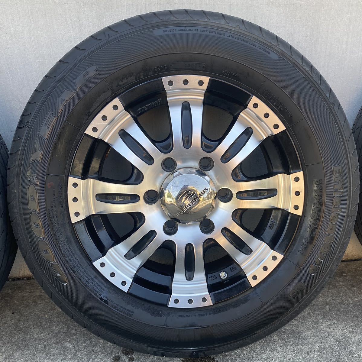 FLEDERMAUS Cuervo8 215/65R16 6J +48 4本-