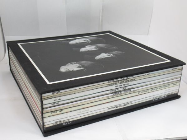 U 4-1 洋書 ビートルズ ジャケット写真集 THE BEATLES BOX OF VISIONS CDケース 限定品 シリアルNo入り レコードジャケット写真集 - THE BEATLES U 4-1 洋書 ビートルズ ジャケット写真集 THE BEATLES BOX OF VISIONS CDケース 限定品 シリアルNo入り レコードジャケット写真集 - THE BEATLES