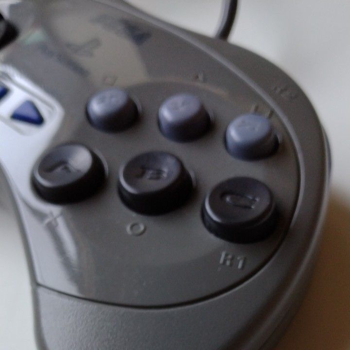 PS2 復刻版 セガサターンパッド グレー|Yahoo!フリマ(旧PayPay PS2 復刻版 セガサターンパッド グレー|Yahoo!フリマ(旧PayPay