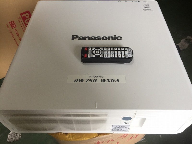 *Panasonic PT-DW750JW проектор высокая яркость 7000 люмен HDMI время использования :2879H сделано в Японии бесплатная доставка [C0327W1]
