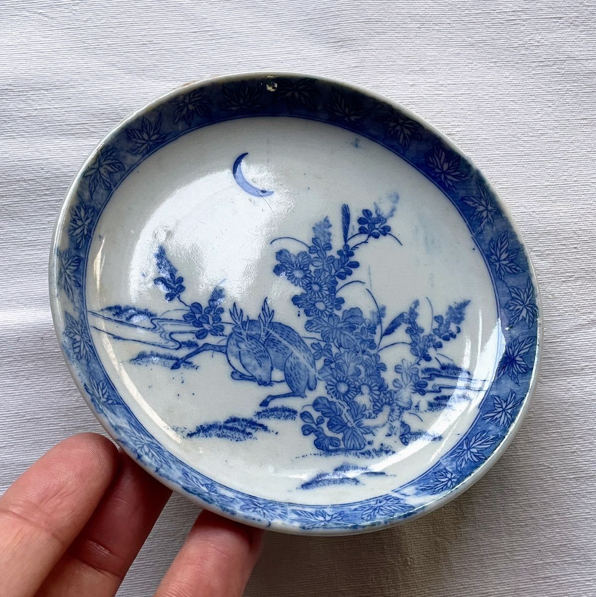 明治〜大正 印判 小皿 鹿と紅葉 Meiji imban blue and white porcelain small plate, autumn maple leaves and deer_画像2