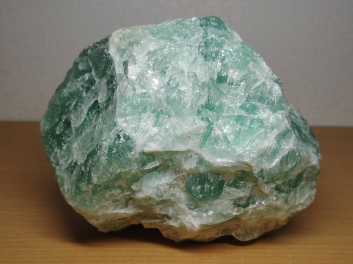 週間売れ筋 瑪瑙 2kg メノウ 原石 鑑賞石 自然石 誕生石 水石 鉱物