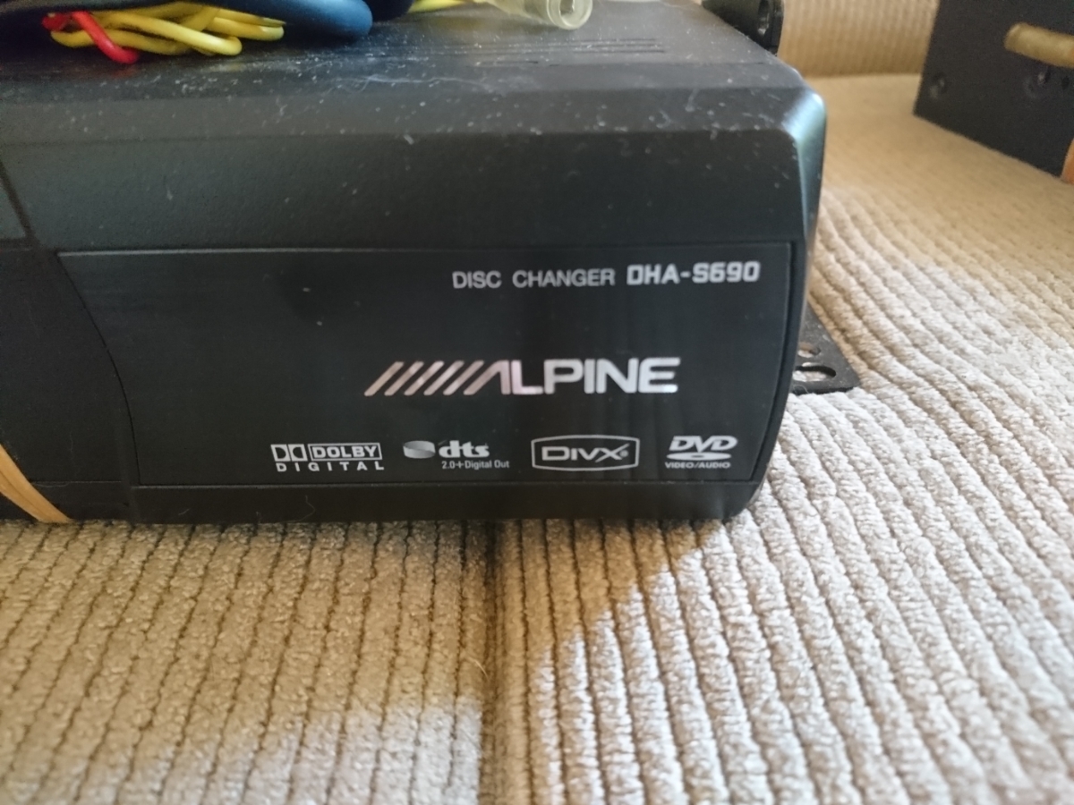 ALPINE Alpine DVD changer DHA-S690