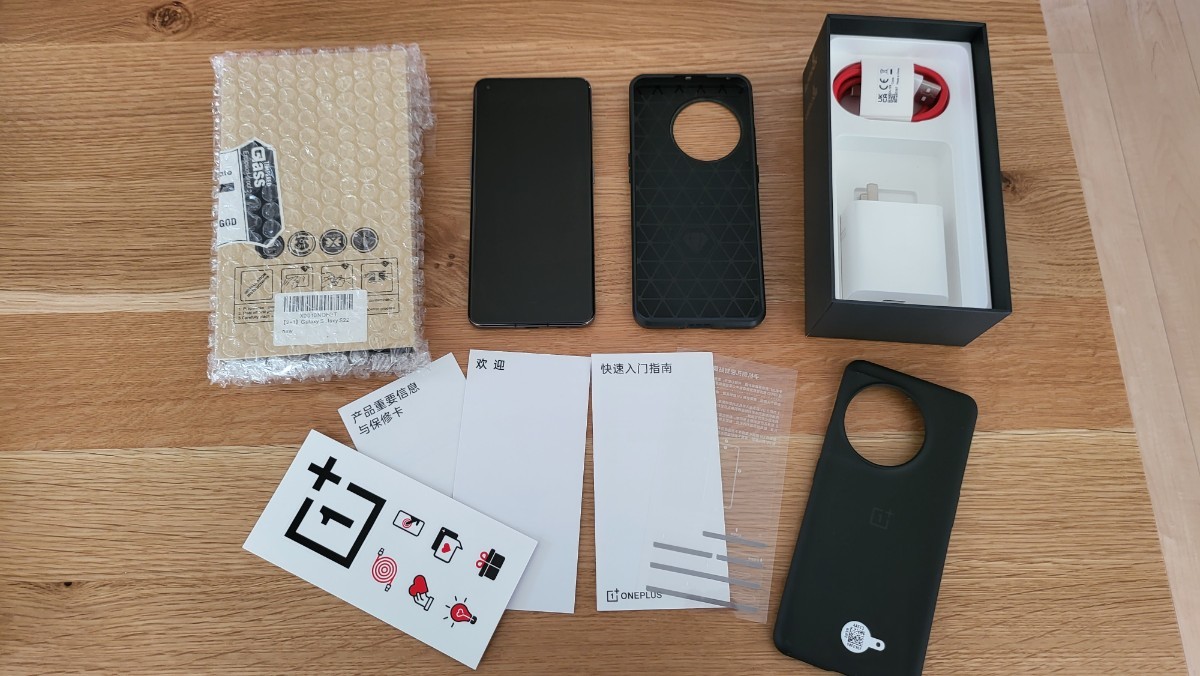 Playストア導入済み 美品 OnePlus 11 中国版 12GB 256GB ケース