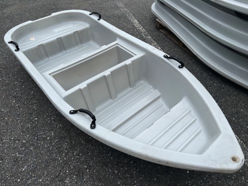 お買い得！新品、未使用/ポリエチレン軽量34kg/250cm ボート/送料は10000円〜