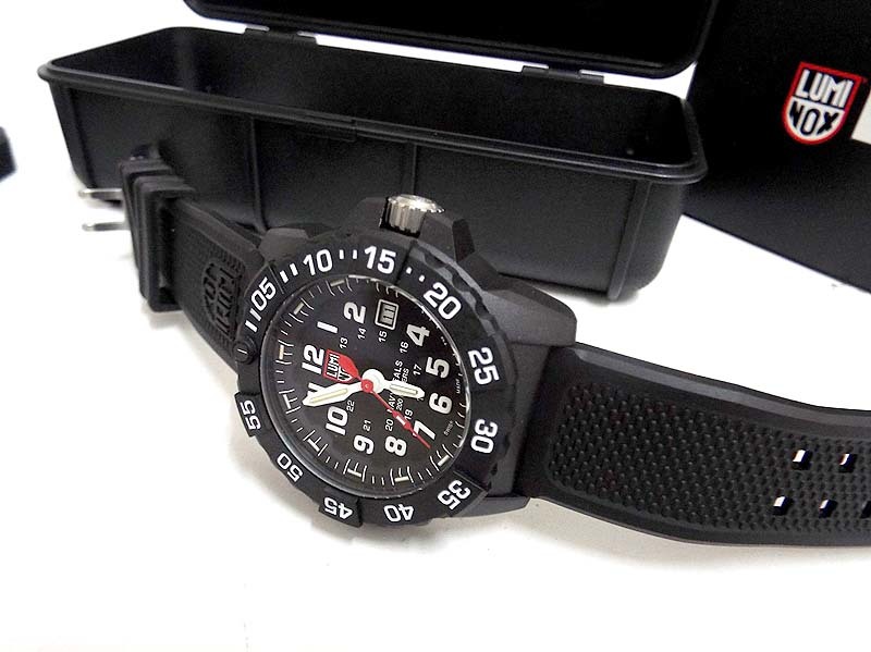 未使用品 日本限定 LUMINOX ルミノックス ネイビーシールズ レッド