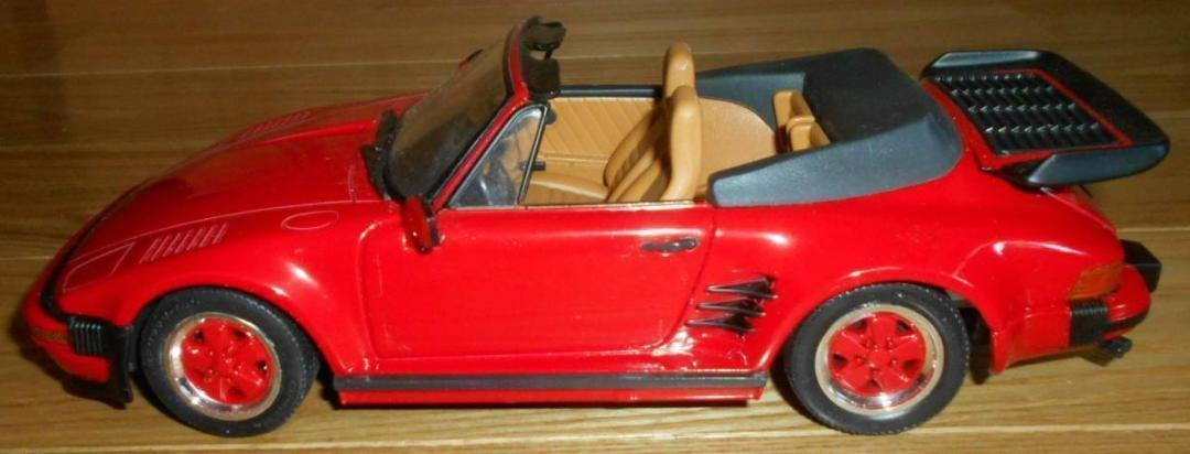 REVELL Revell 1/18 Porsche 911 turbo cabriolet 