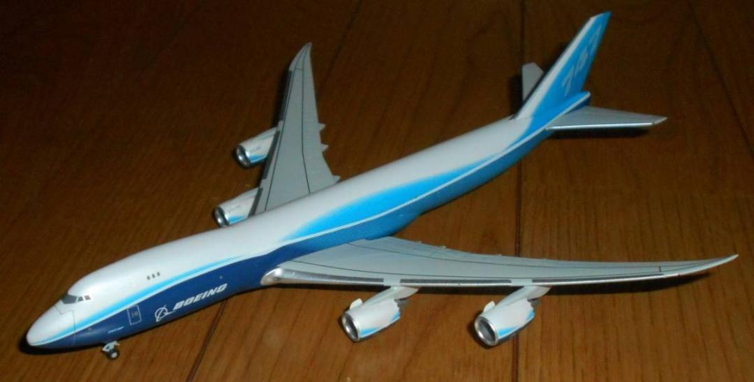 Hogan　1/400　B747-8F　ハウスカラー　ダイキャスト製_画像2