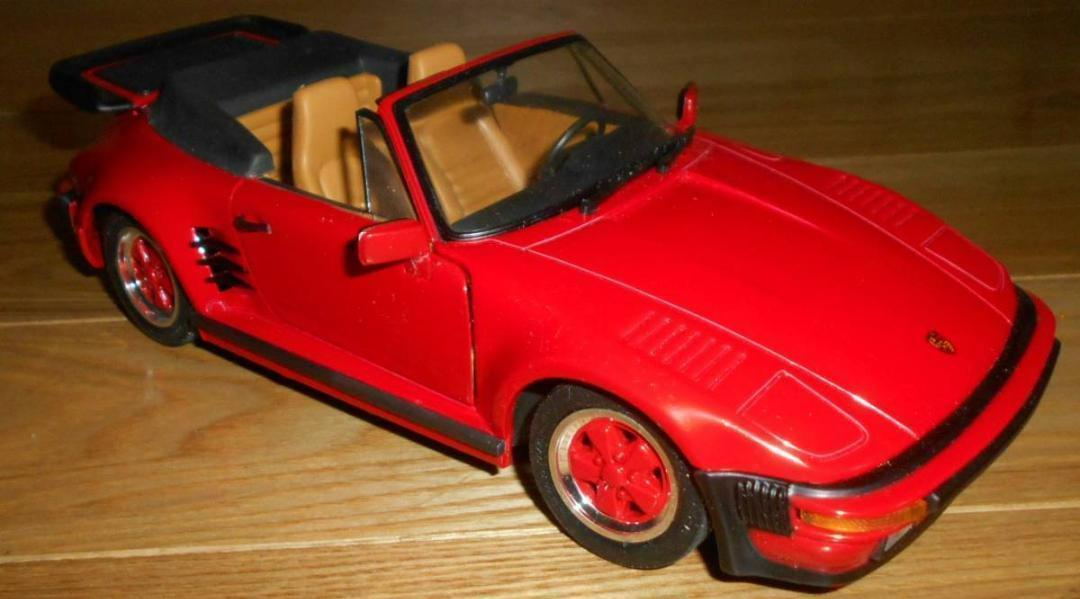 REVELL Revell 1/18 Porsche 911 turbo cabriolet 