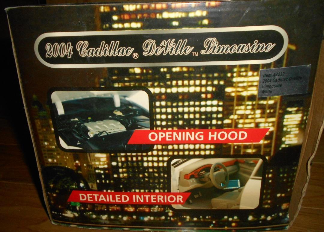  Sunstar 1/18 Cadillac Deville Limousine 2004