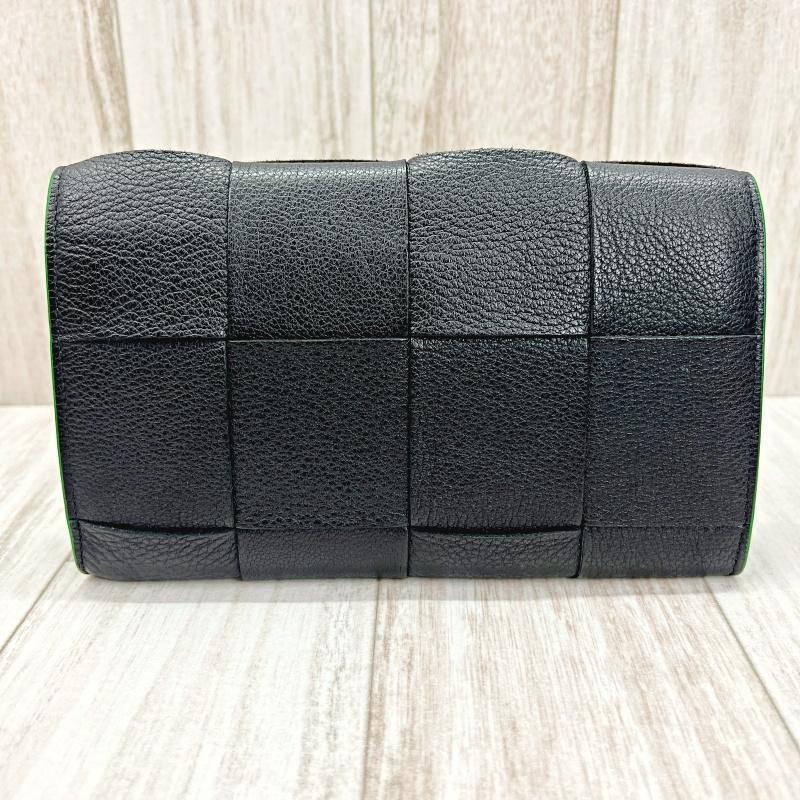 ボッテガヴェネタ BOTTEGA VENETA 二つ折り長財布 札入 マキシイントレ