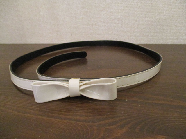  white ribbon design vinyl + imitation leather belt (USED)40518