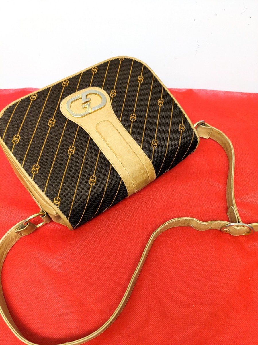 美品!Gucci ショルダーバッグ オールドグッチ 流れ星 インターロッキング