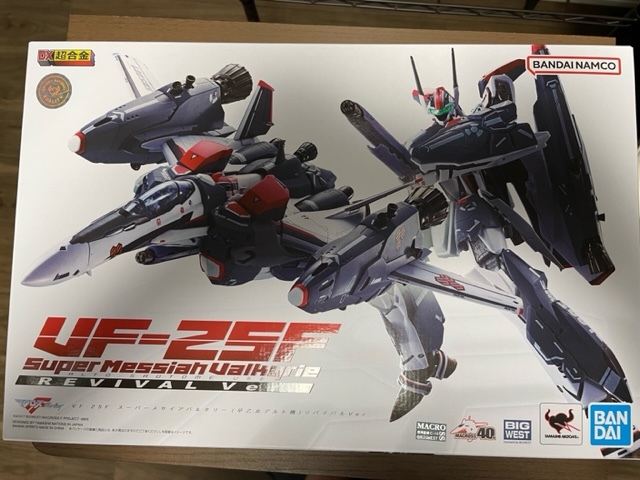 新品☆未開封☆DX超合金 VF-25F スーパーメサイアバルキリー