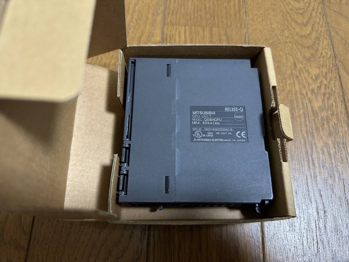 美品 MITSUBISHI 三菱シーケンサー Q06HCPU 生産終了品 PLC MELSEC-Q Programmable controller 生産設備部品 電装品 電子部品_画像3