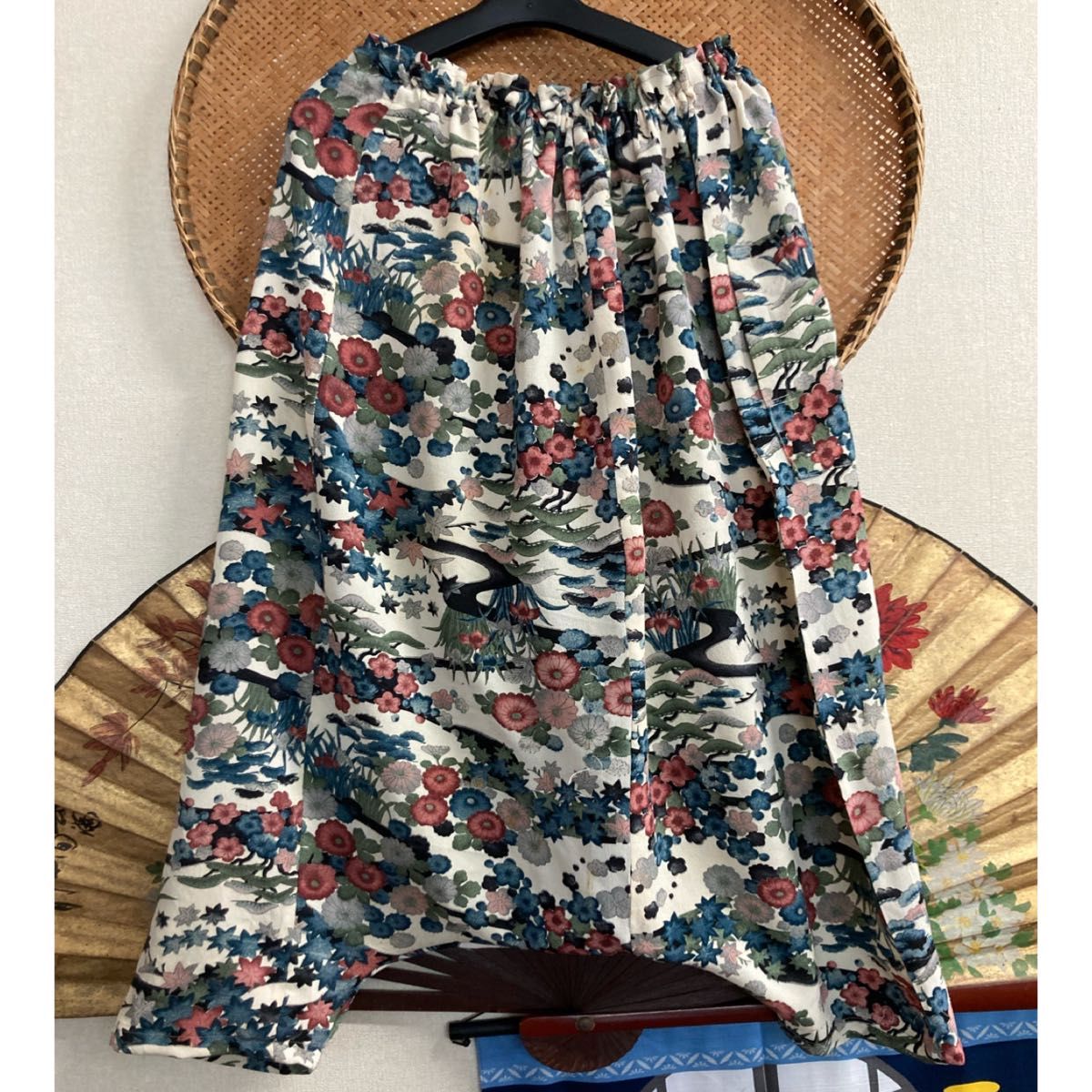 小紋(絹と化繊混)のサルエルパンツ　　　　着物リメイク