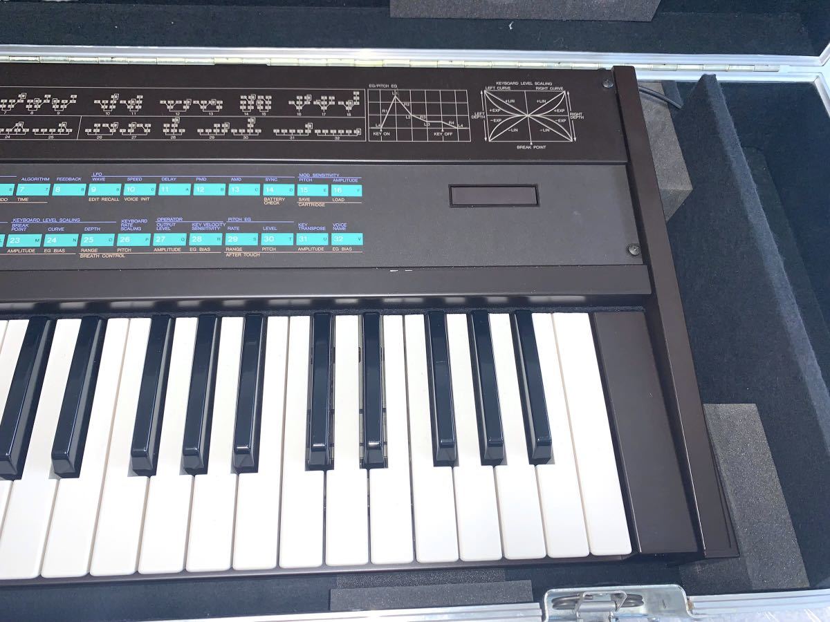 稀少品・極美品 YAMAHA ヤマハ DX7 デジタルシンセサイザー
