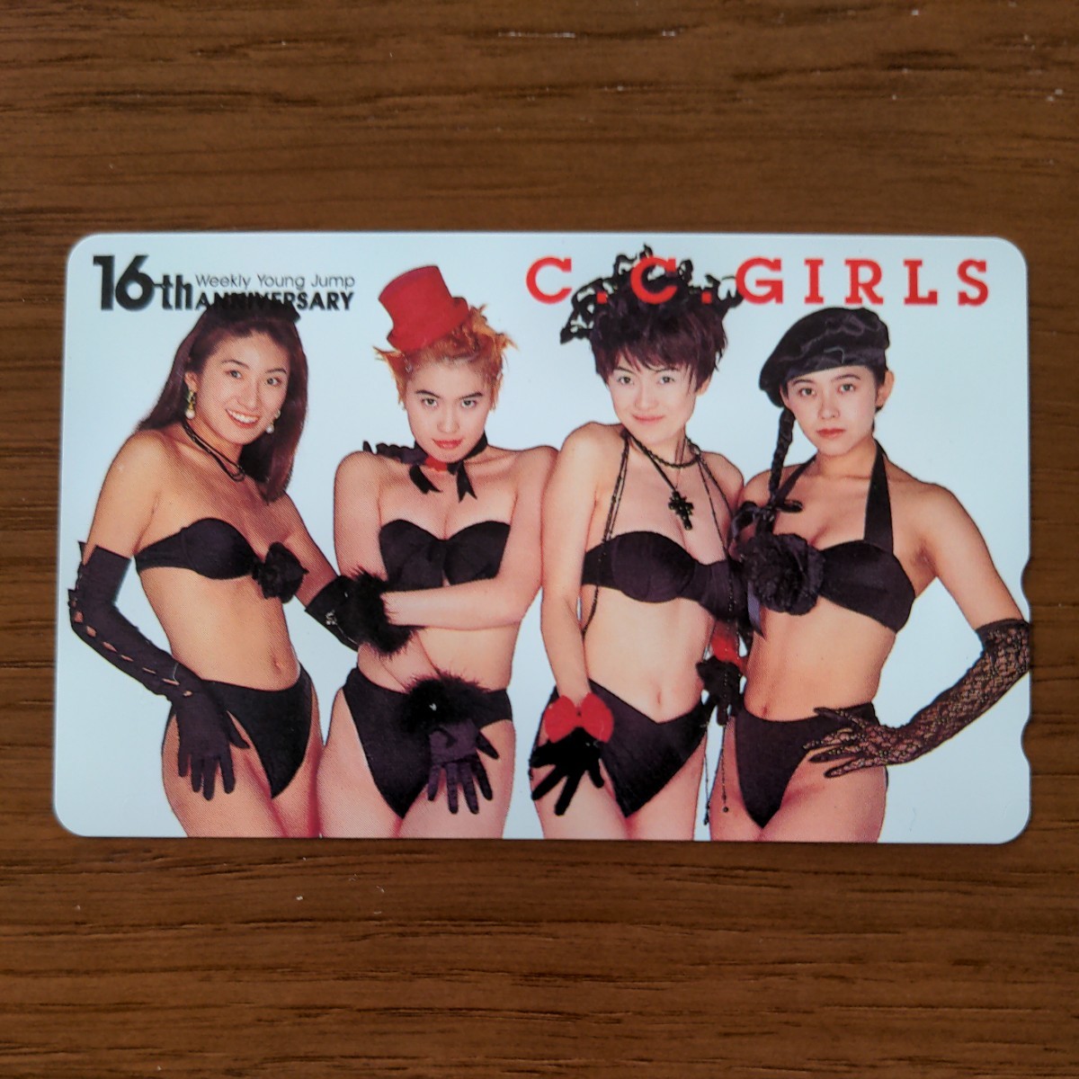 C.C. GIRLS　テレホンカード　CCガールズ　テレフォンカード　テレカグラビアアイドル巨乳谷間おっぱいカメラ目線ビキニハイレグ_画像1