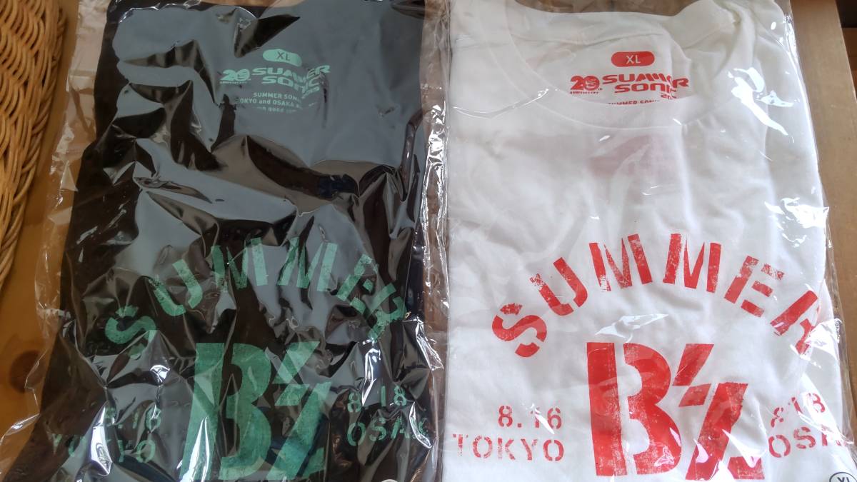 【新品】B'z　SUMMER SONIC 2019　サマソニ　コラボレーションTシャツ　黒白セット　XL　会場限定販売_画像1