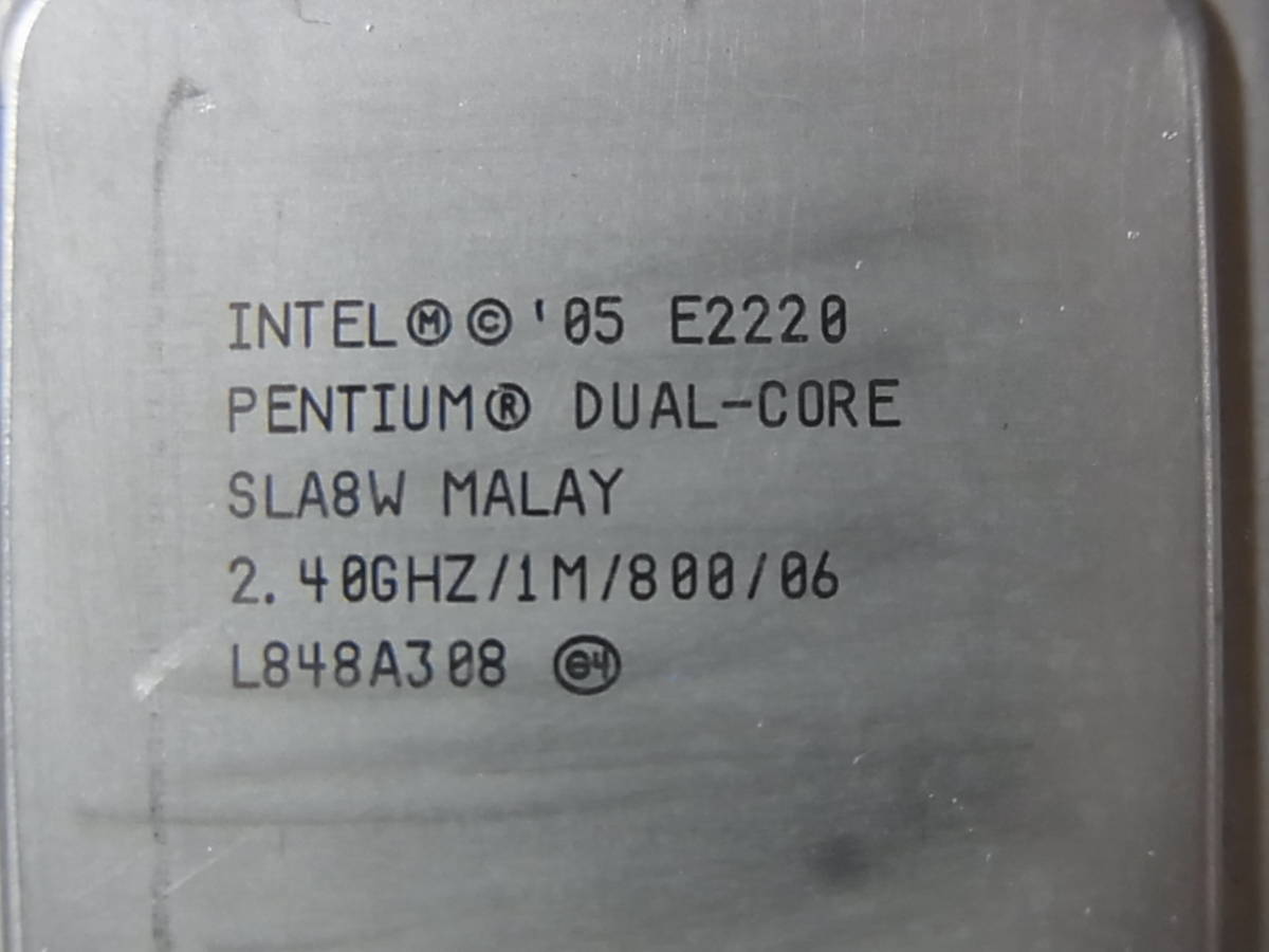 □Intel Pentium Dual-Core E2220 SLA8W 2.40GHz/1M/800/06 Allendale 2コア LGA775 ② (Ci0467)_画像2
