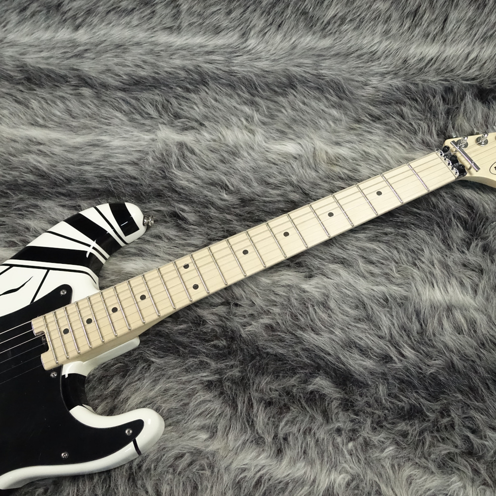 EVH Striped Series White with Black Stripes_画像2