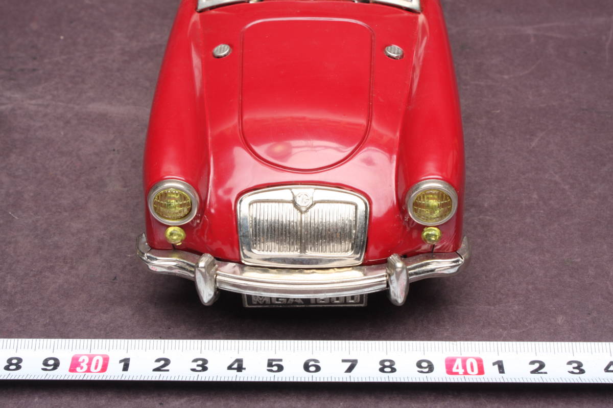 4064 当時物 レア おもちゃ ミニカー MGA1600 アサヒ玩具 1960年代 屋根付 オープンカー_画像2