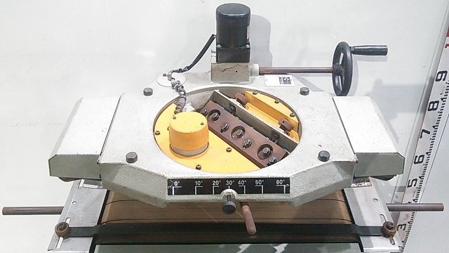 リョービ 超仕上カンナ SL-262 最大切削幅250mm 電動かんな盤 リョービ 超仕上カンナ SL-262 最大切削幅250mm 電動かんな盤