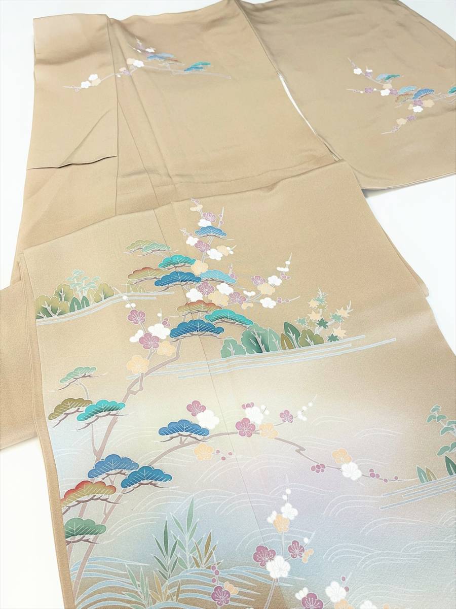 見事な創造力 ★花とら●リサイクル着物 訪問着 友禅 落款あり 作家物 一越ちりめん 松竹梅 はしばみ色 超美品 230329 仕立て上がり 見事な創造力 ★花とら●リサイクル着物 訪問着 友禅 落款あり 作家物 一越ちりめん 松竹梅 はしばみ色 超美品 230329 仕立て上がり
