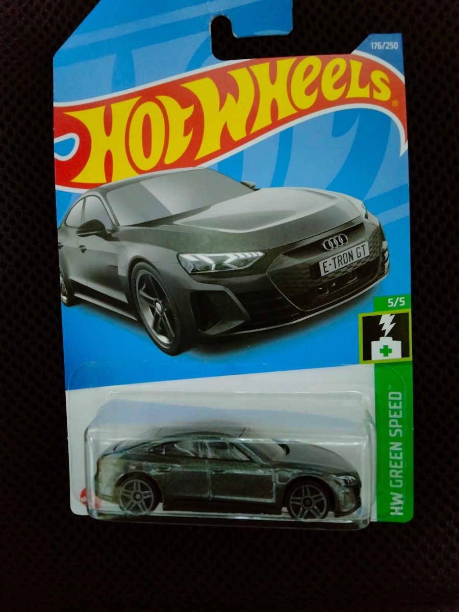 【Hot Wheels ホットウィール】　AUDI　RS E-TRON GT 新品未開封希少車種 _画像1