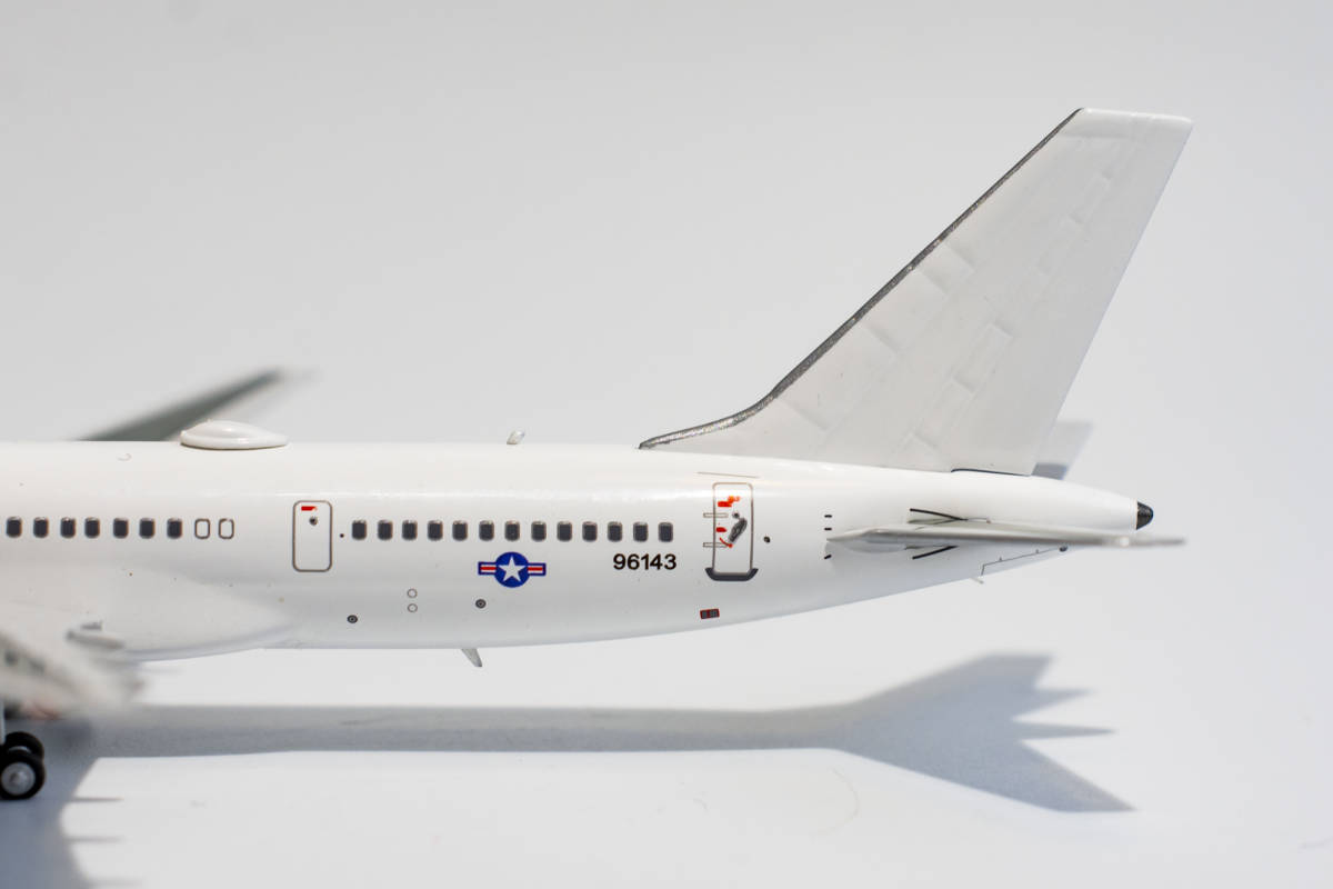 NGmodel America army C-32B 99-6143 1/400 53167