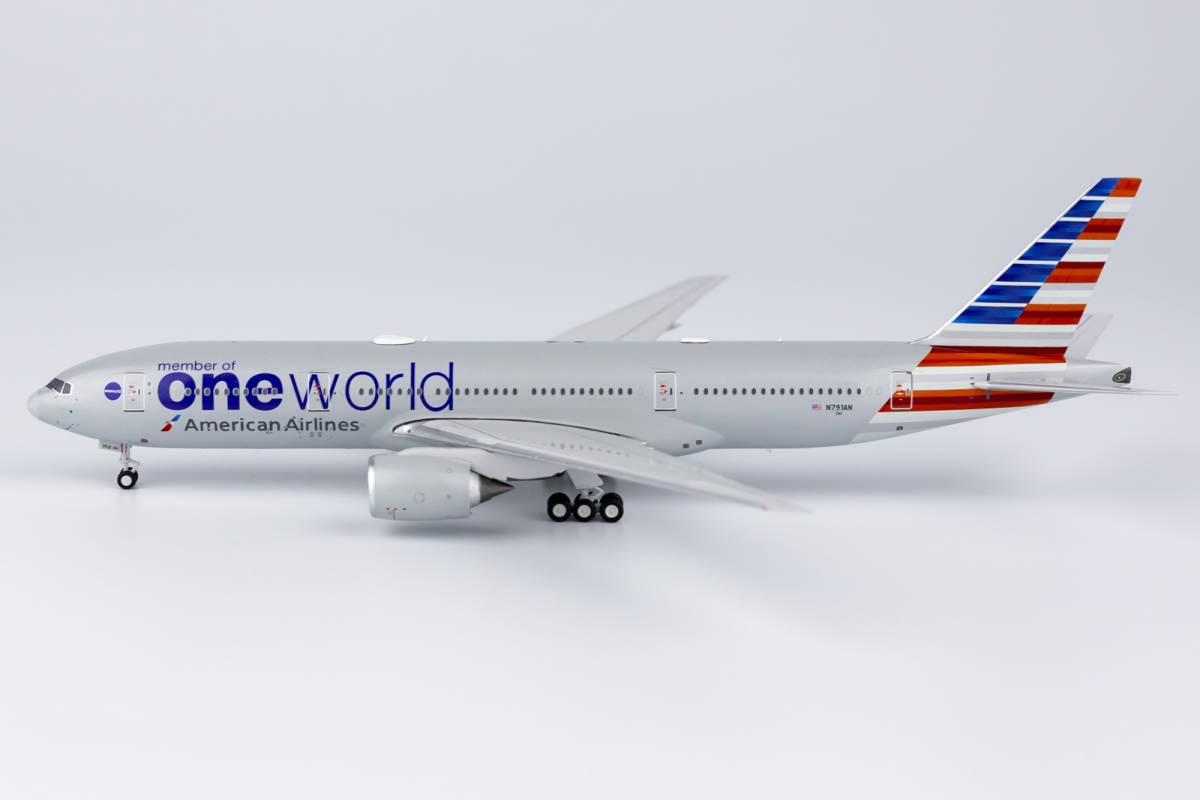 超安い】 NGmodel 1/400 N791AN 777-200ER アメリカン航空 民間航空機