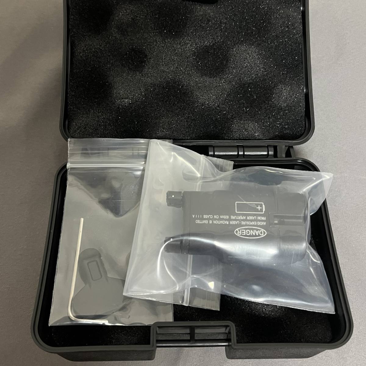 SOTAC SD-69 XC2 SUREFIREタイプ コンパクト LEDライト レーザー SOTAC SD-69 XC2 SUREFIREタイプ コンパクト LEDライト レーザー