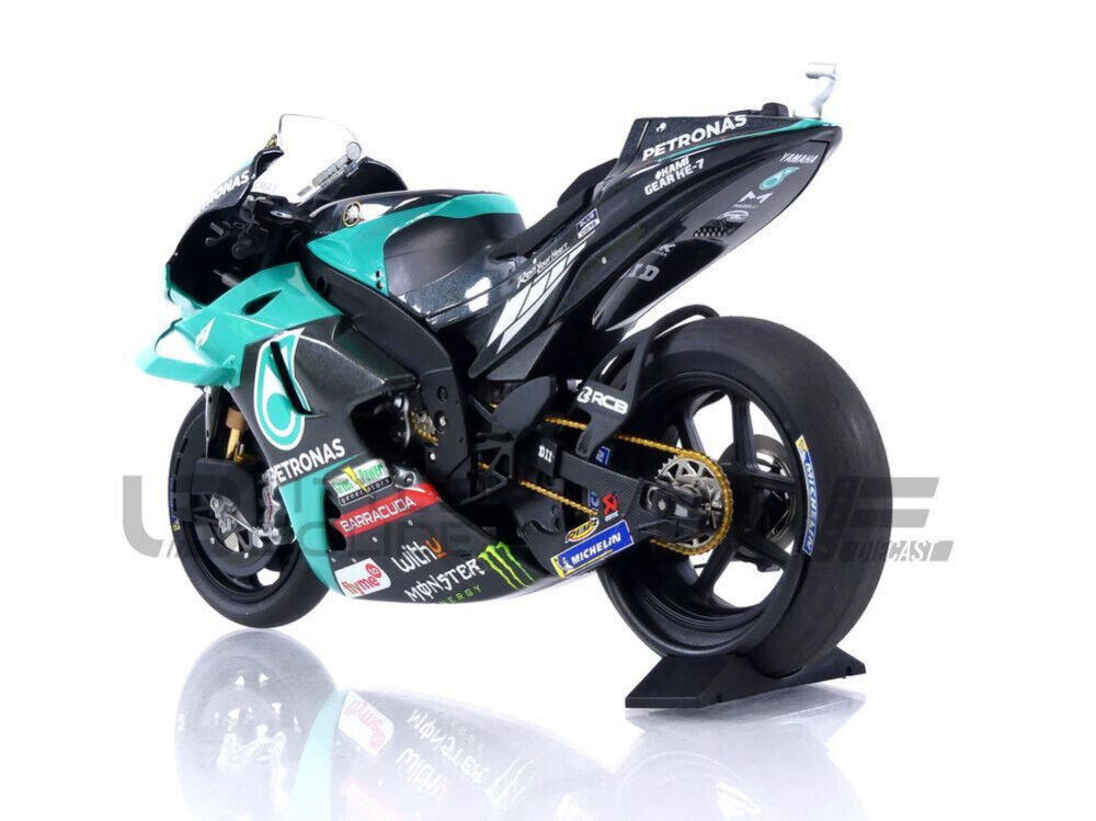 新品 1/18 銀ミニカー kawasaki Z400FX カワサキ Z2 Z1-