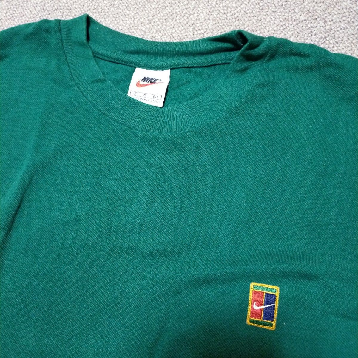 ナイキ　Tシャツ　メンズ　S 半袖　グリーン　パキスタン製　大きめ　メッシュ