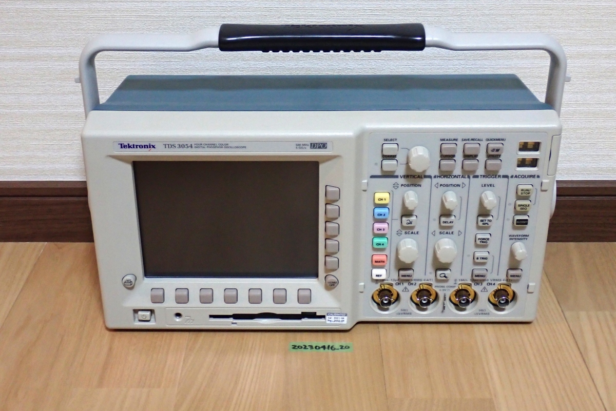 Tektronix TDS3054 4ch 500MHz デジタルオシロスコープ 測定動作問題なし（バックアップ電池交換）