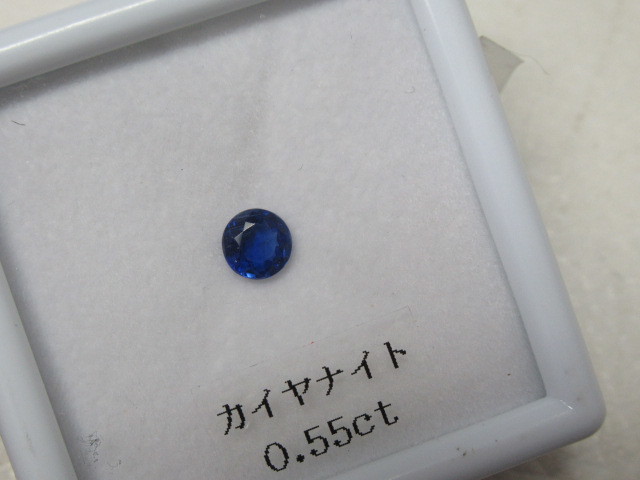 ◆ブルー カイヤナイト 0.55ct 天然石 ルース 裸石 青 ケース入/中古_画像2