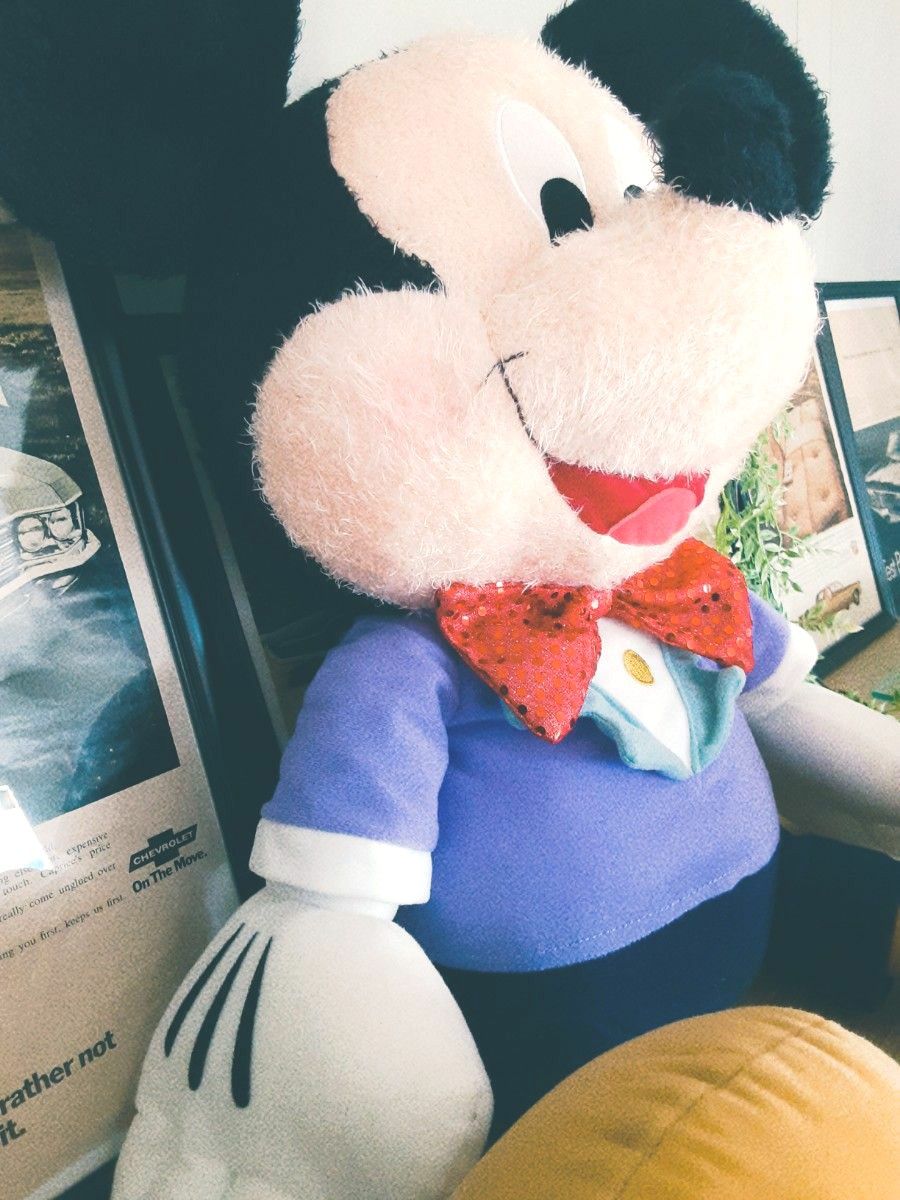 Walt Disney  110th Anniversary Maxジャンボのミッキーマウスぬいぐるみ