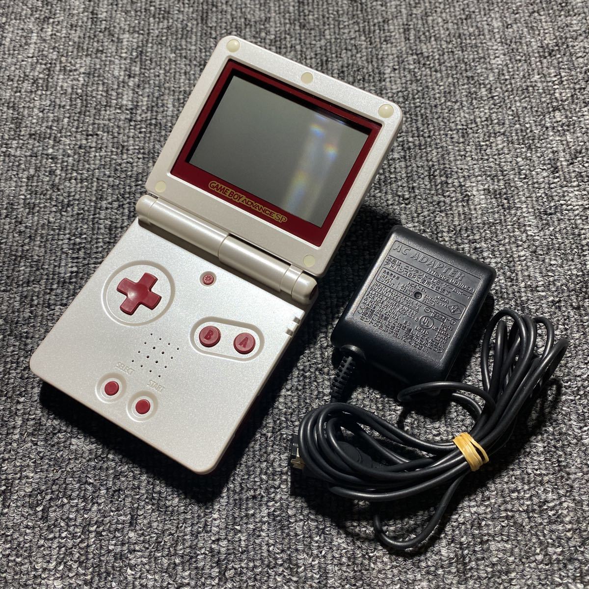 在庫限り】 ゲームボーイアドバンスSP ファミコンカラー