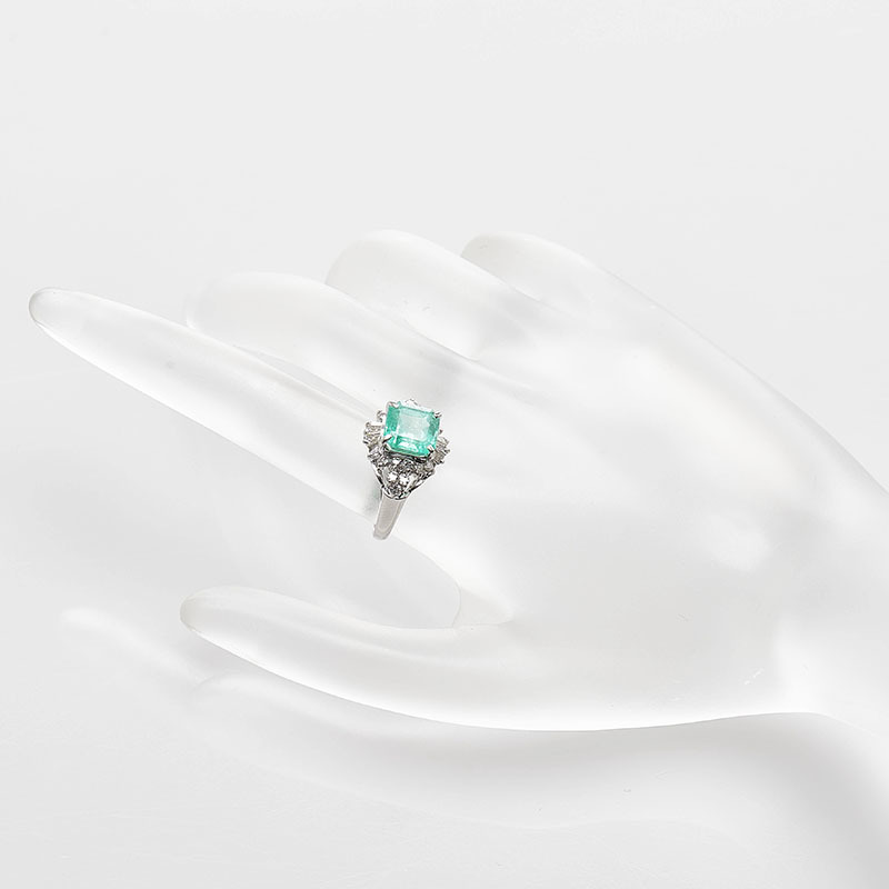 Pt900 プラチナ エメラルド2.34ct ダイヤ0.54ct リング 指輪