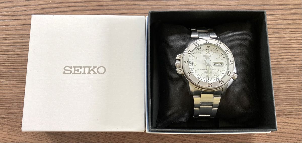 SEIKO 5 SPORTS ホワイトアトラス SKZ207J1 美品