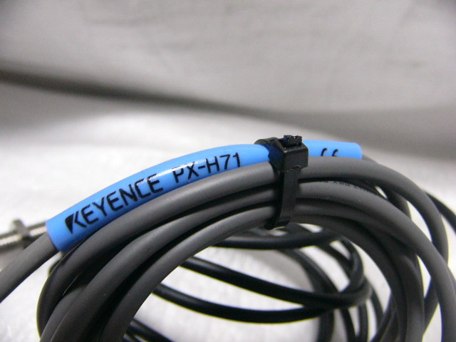 ★の動作保証美品★ Keyence PX-H71 耐油防水型光電センサヘッド 透過型_画像2