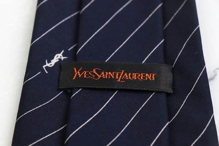 イヴサンローラン Yves Saint Laurent YSL ライン柄 シルク ロゴグラム