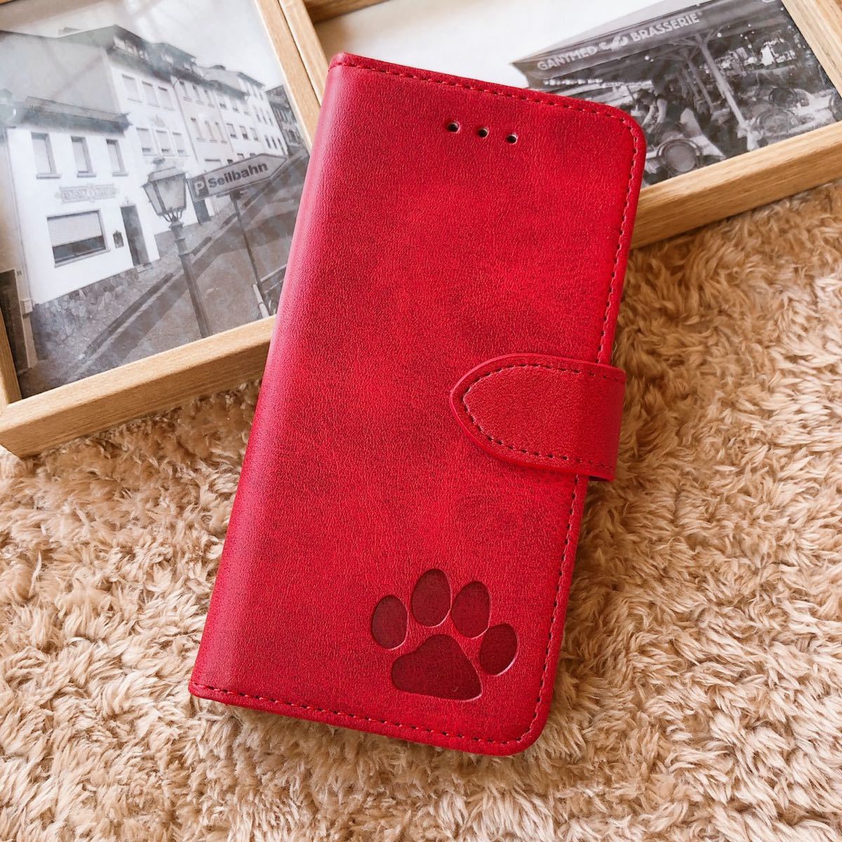 肉球　スマホケース　iPhoneケース　手帳型　犬　猫　可愛い　iPhone スマホ　iPhone レザー　大人気　iPhone11pro 新品　未使用_画像2