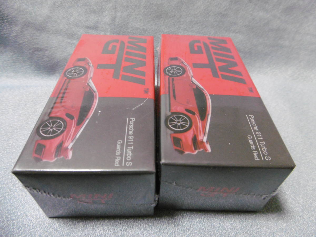 未開封新品 MINI GT 423 Porsche 911 Turbo S Guards Red 左右ハンドル 2台組_画像2