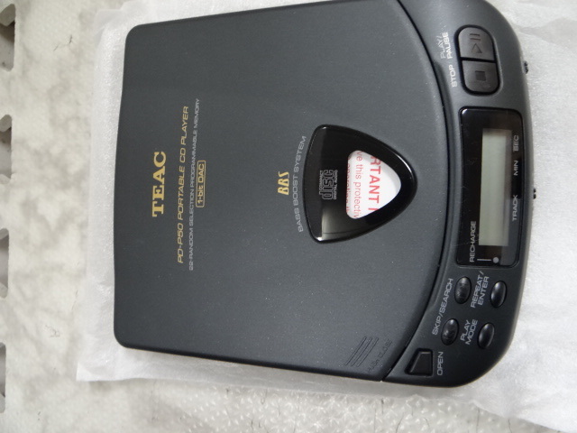 吉川2369 TEAC ポータブルCDプレーヤー(PD-P50)現状品 動作確認済(CD