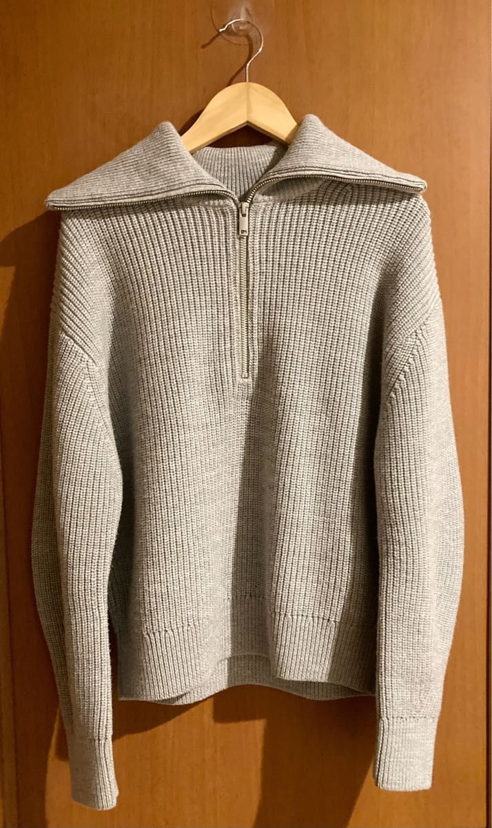 【COS】ハーフジップニットプルオーバー【美品/タグ付き】