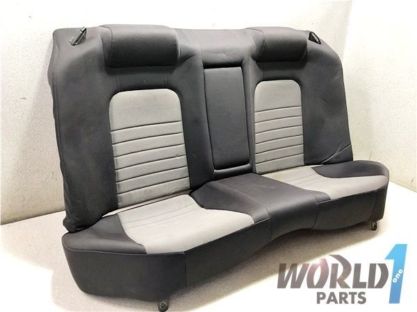 R34 スカイライン 4ドア 純正 リアシート 座面 背面 内装品 ER34 ENR34