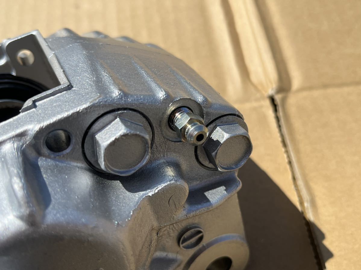 送料0円】 希少 マツダRX7 FC3S純正フロントブレーキキャリパー左右