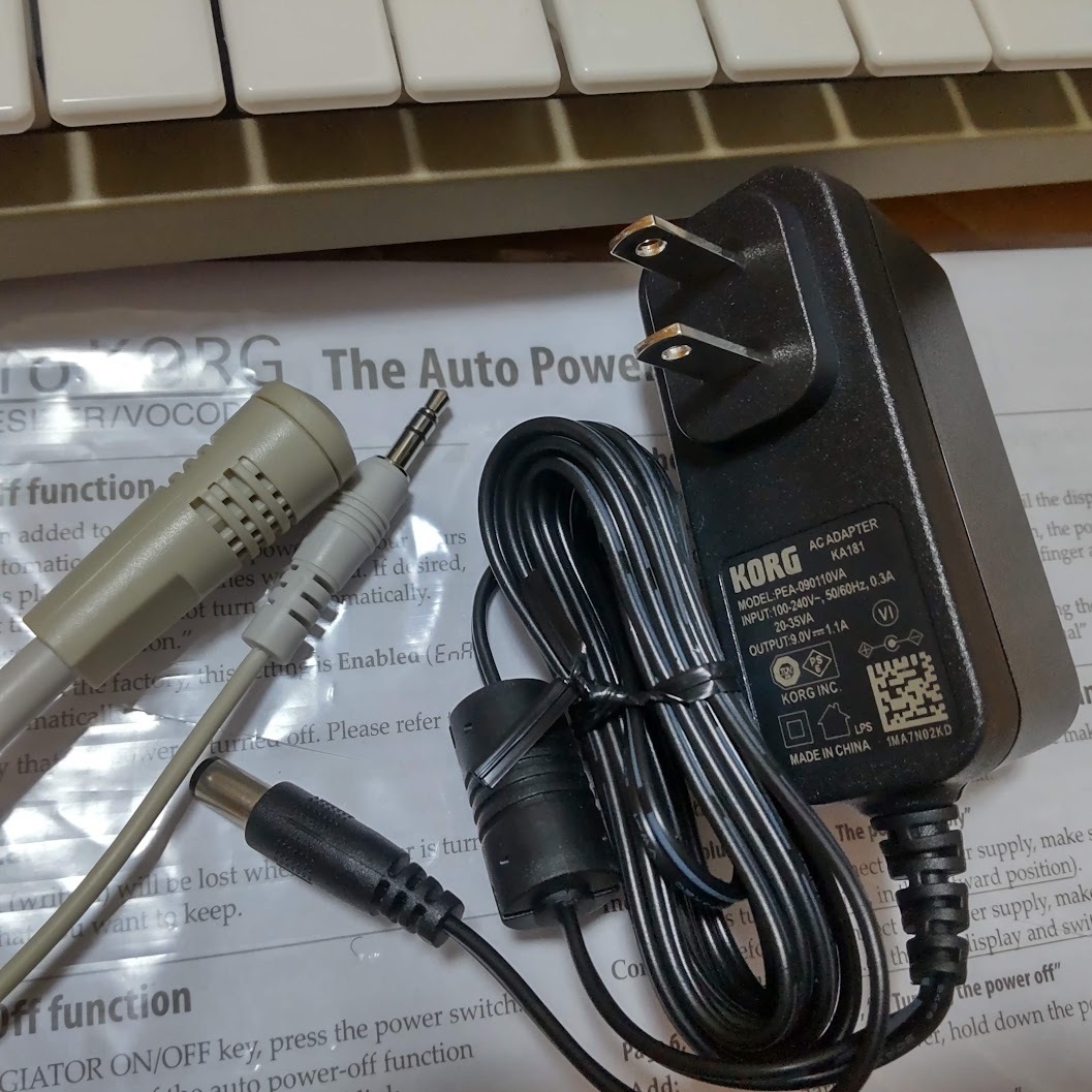 microKorg 37-Key Analog Modeling Synthesizer with Vocoder マイクロ