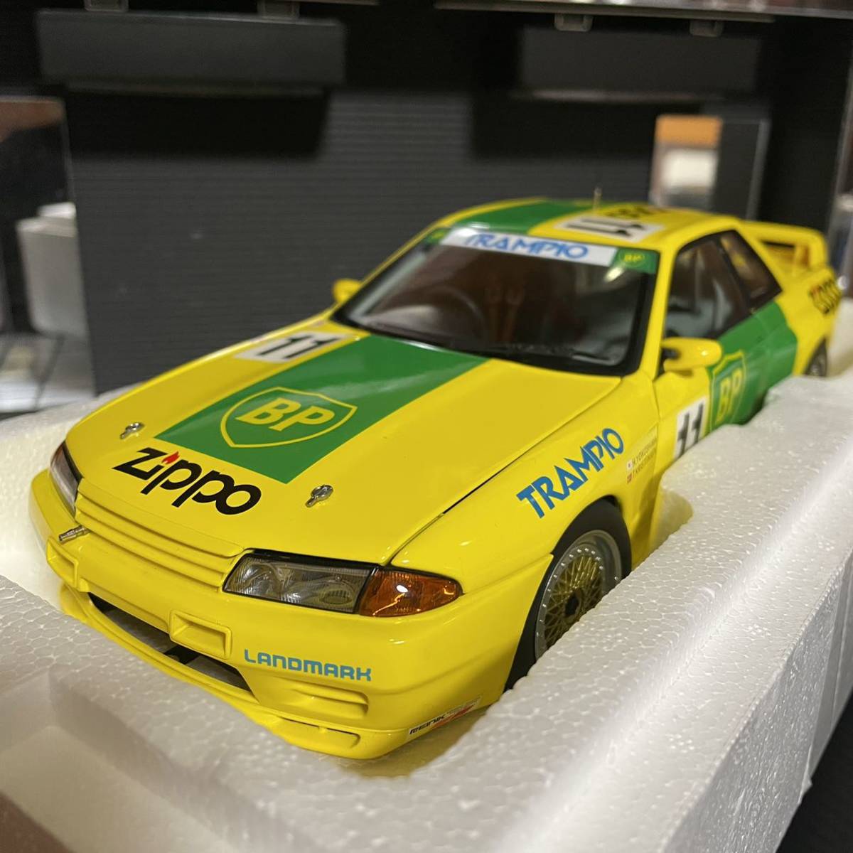 未展示品オートアート1/18スカイラインGT-R グループA( R32)-